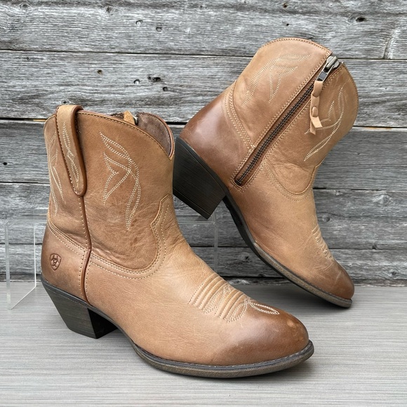 Ariat Shoes Ariat Darlin Western Boots Wssz 85 Poshmark